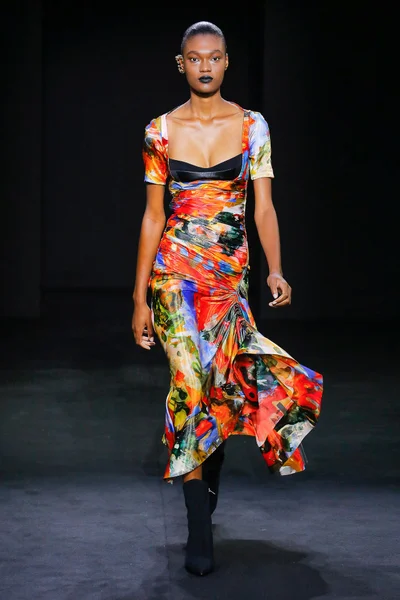 Look 14